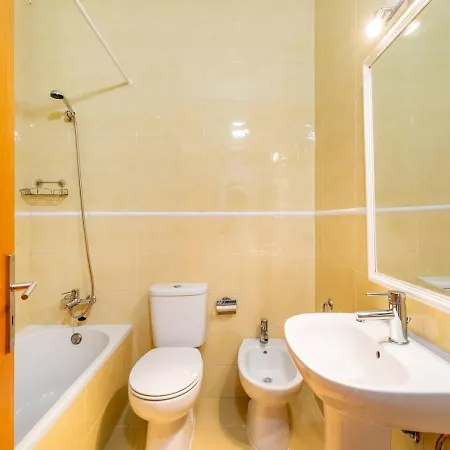 Apartament With Pool In